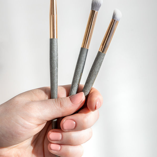 i am klean concealer brush 2.0