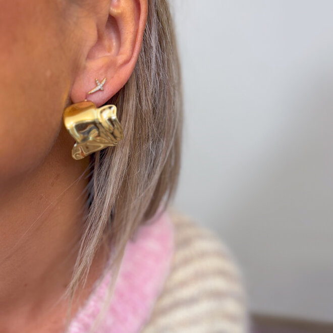 Golden hoops earrings