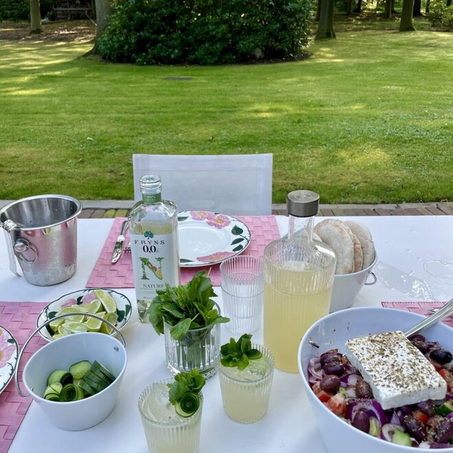 Fryns lady red cheecks mocktail (violet- en suikersiroop)