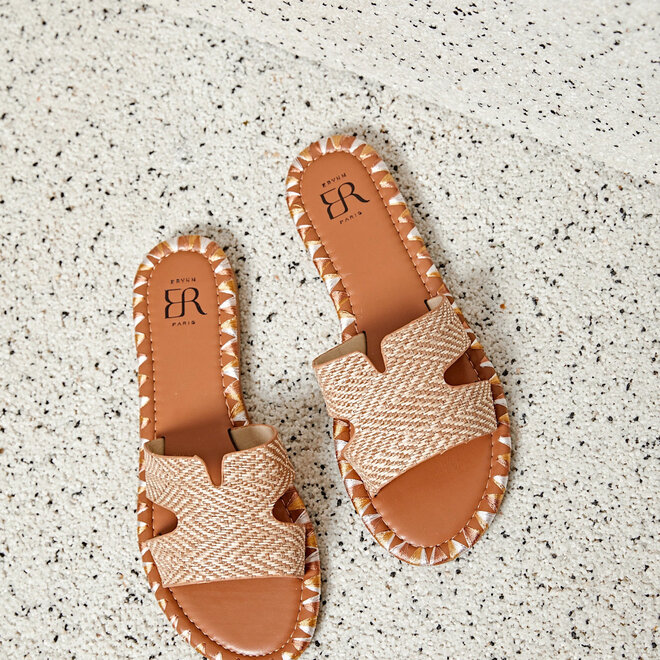 Get me to this slipper camel
