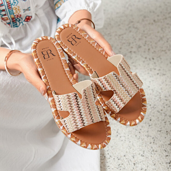 Get me to this slipper multi pink