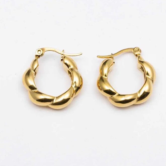 Earring twitsted faith