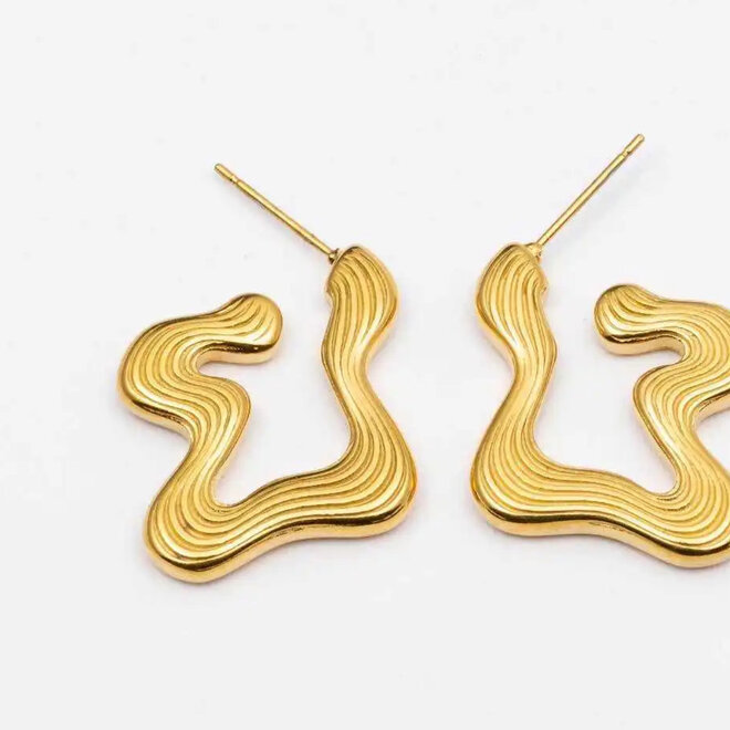Earring canva