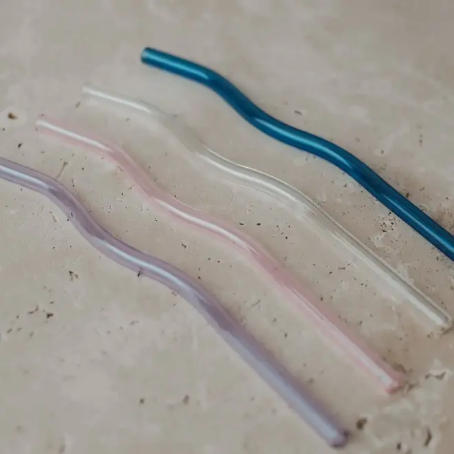 Glazen rietjes met gebogen color pop