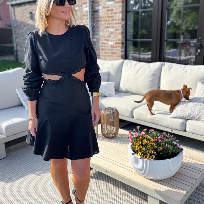 Playful dress black