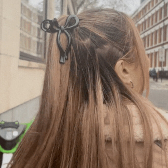 Cute bow clip black