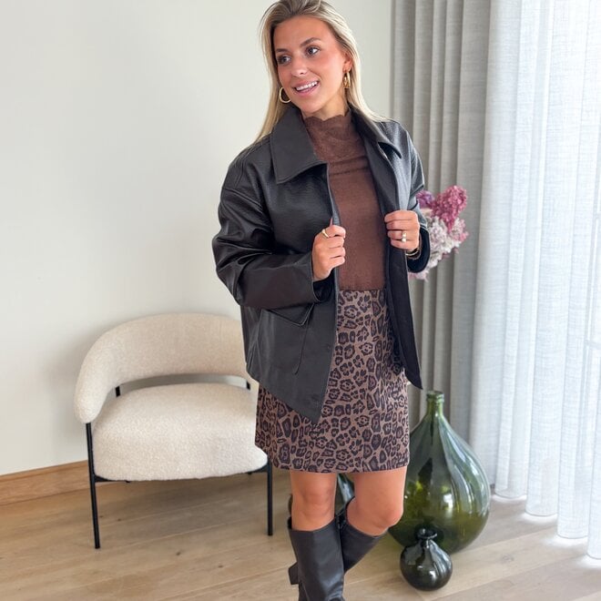 Go and matte it of vest brown