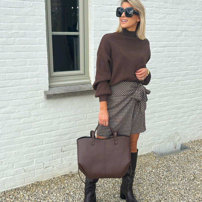 Twirl & check skirt