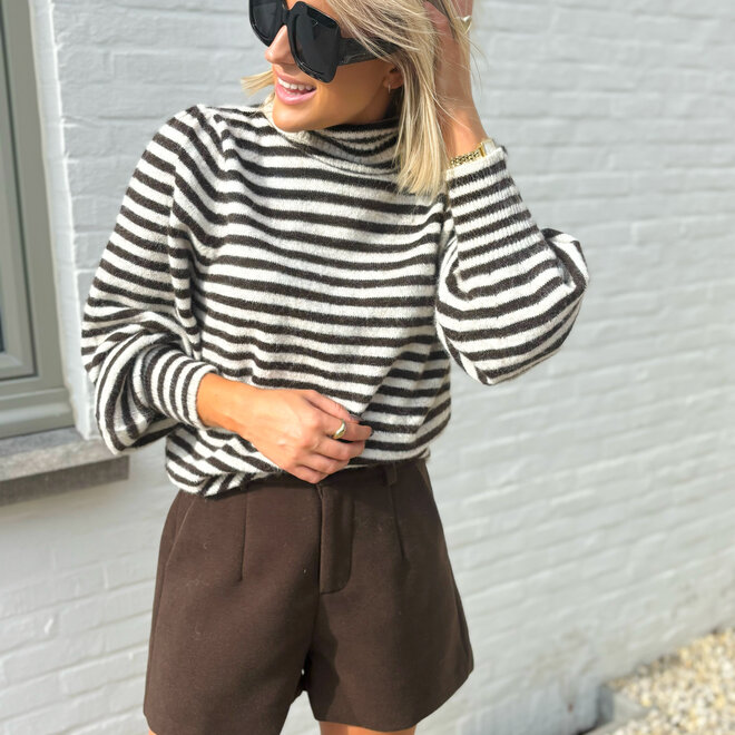 The city short brown