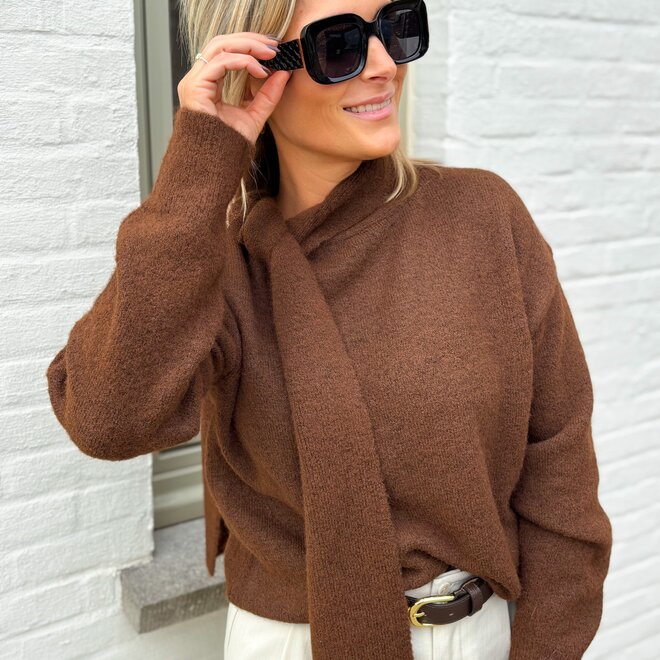 Scarf Collar Pull Brown