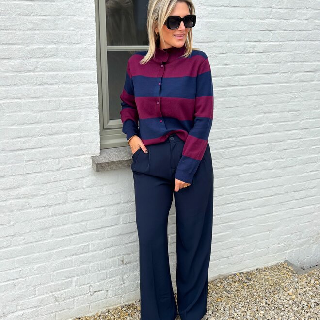 The crest cardigan navy/burgundy