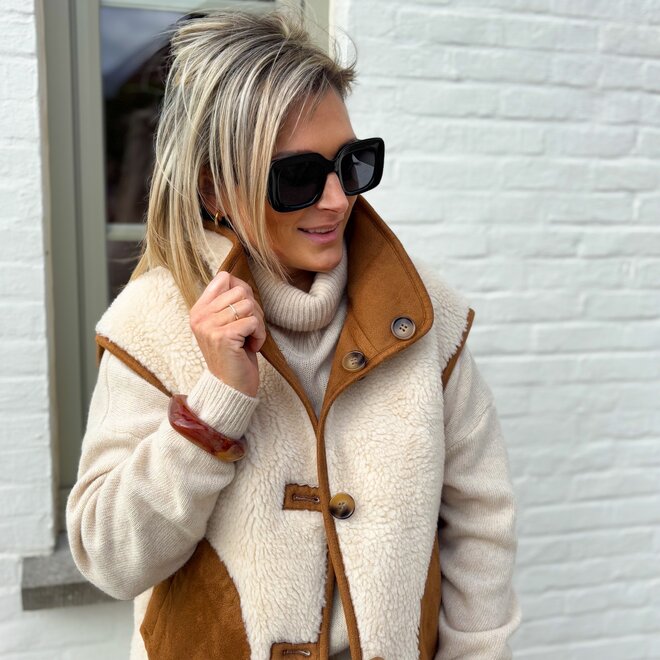 Teddy Hug Gilet Ecru Camel