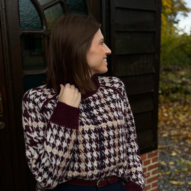 The tartan touche pull burgundy