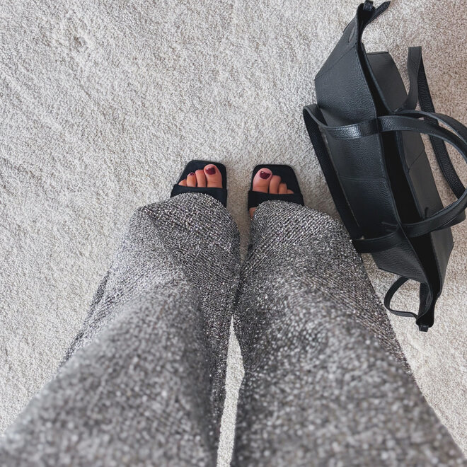 Kiss Me Under the Mistletoe Heel Black