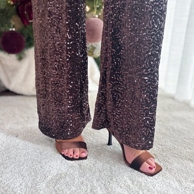 Kiss Me Under the Mistletoe Heel Brown