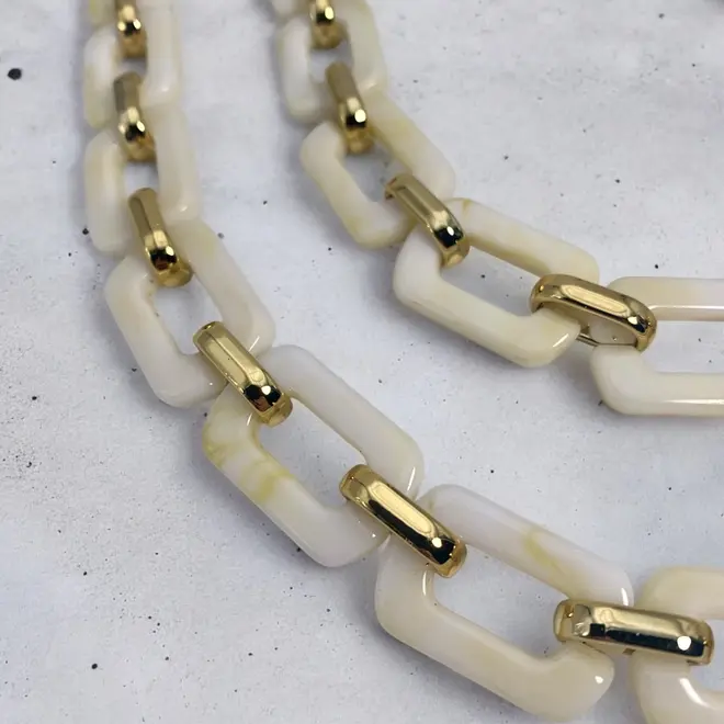 Smartphone Chain Offwhite Marble