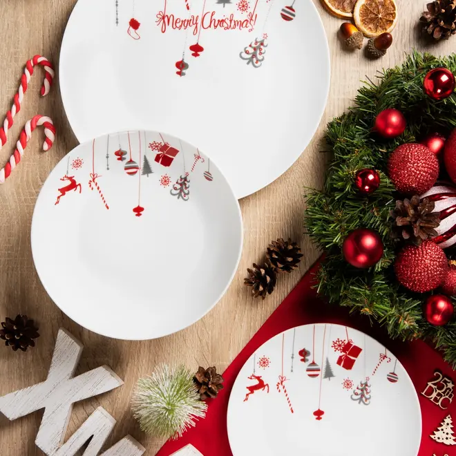 18-Piece Merry Christmas Plate Set