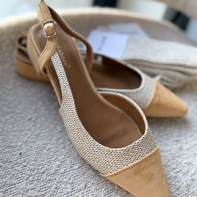 Camel slingback