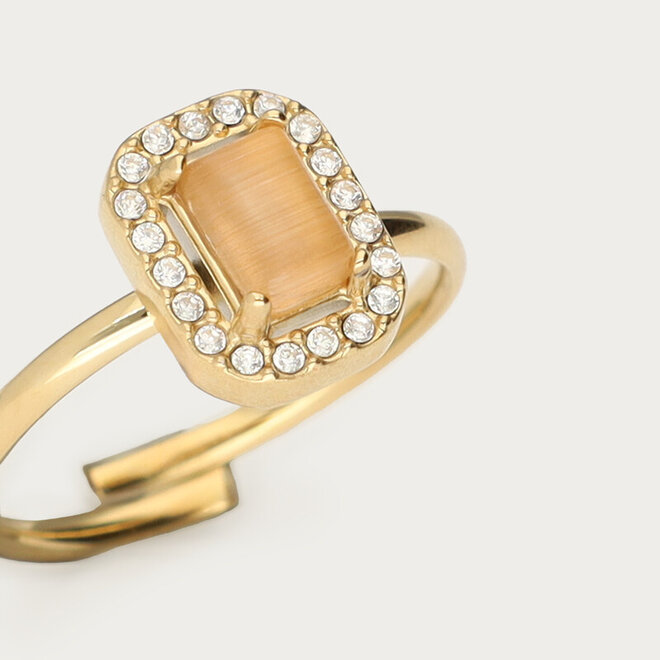 Vintage ring peach