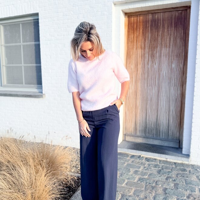 The classic knitt rose