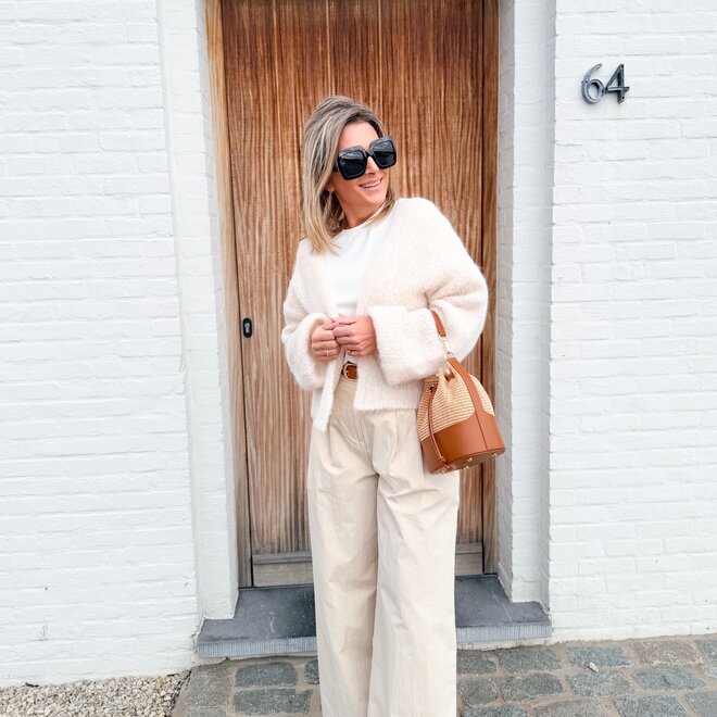 The wide trench beige