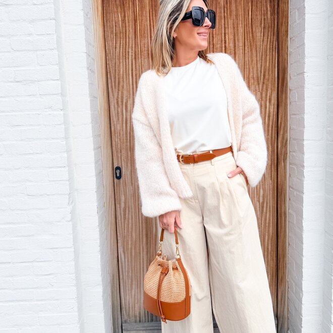 The wide trench beige