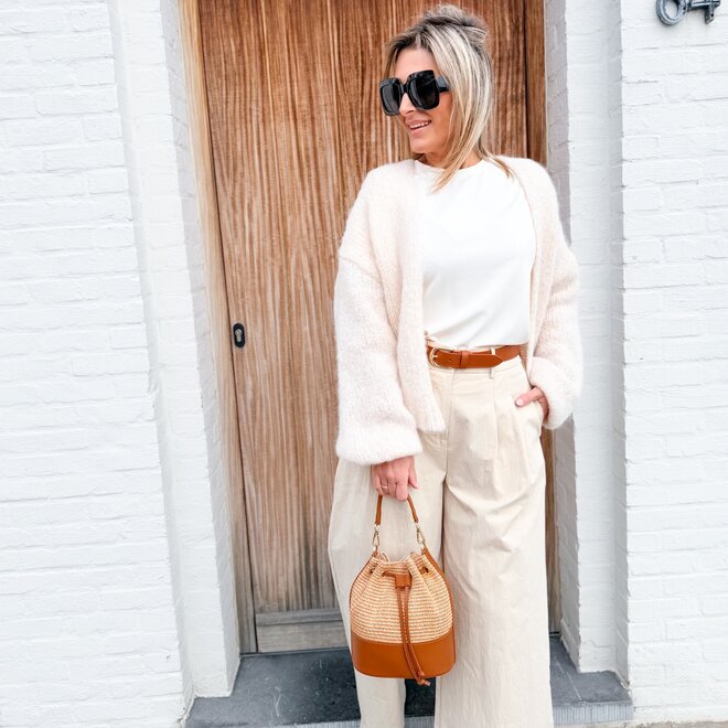 The wide trench beige