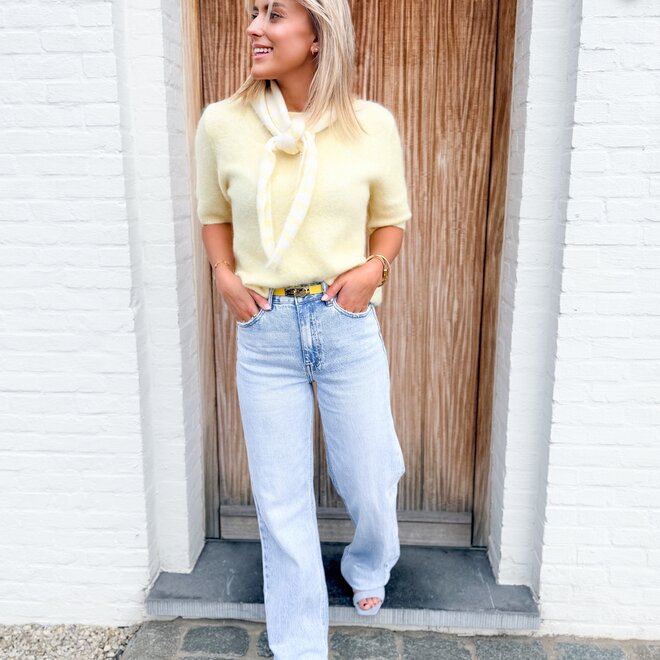 The classic knitt yellow