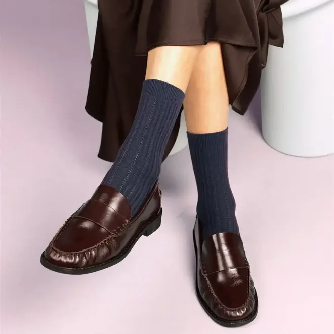 KLUE Pointelle fine rib socks marineblauw