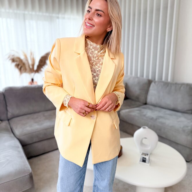 Blush & butter blazer pastel yellow