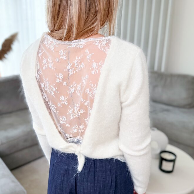 Secret Romance Pull Ecru