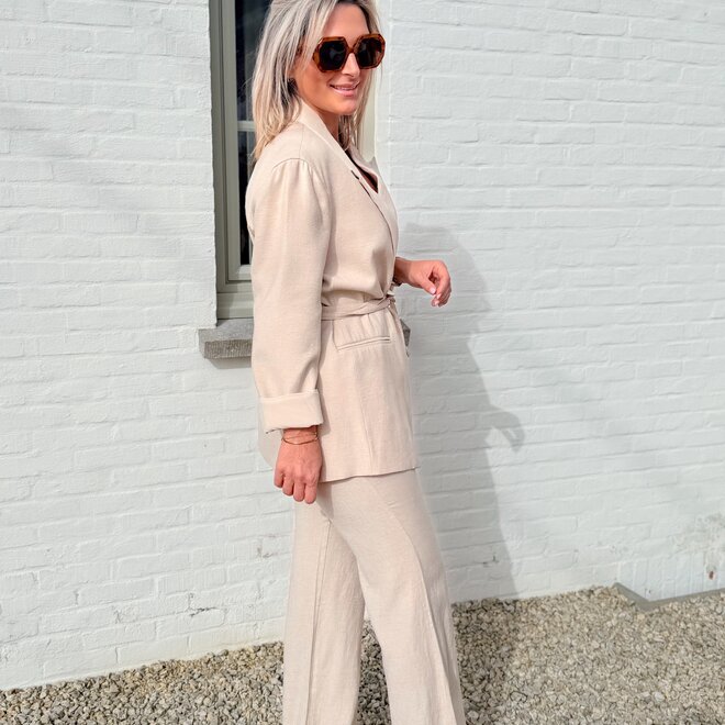 The classic linnenlook set beige