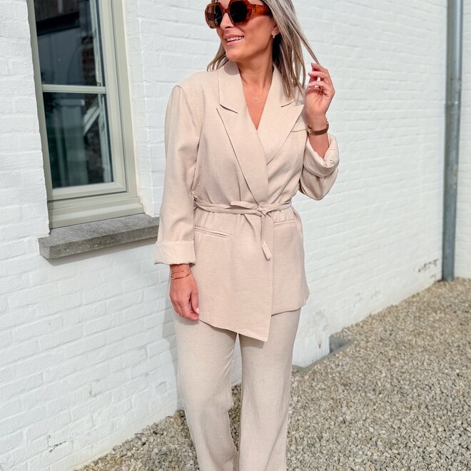 The classic linnenlook set beige