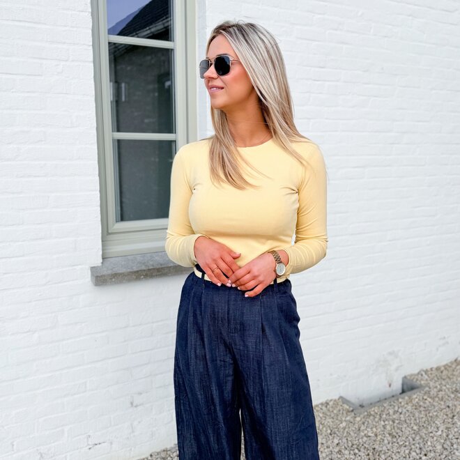 Essential Long Sleeve T-Shirt Yellow