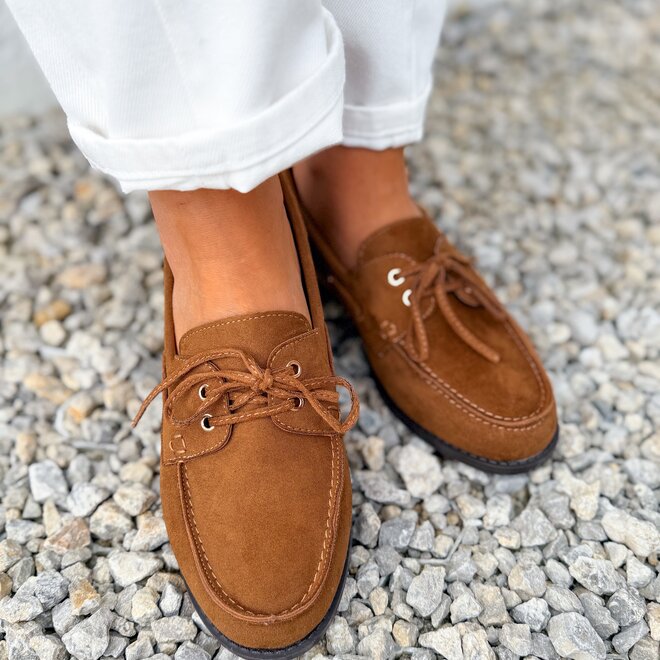 Step in the game mocassin