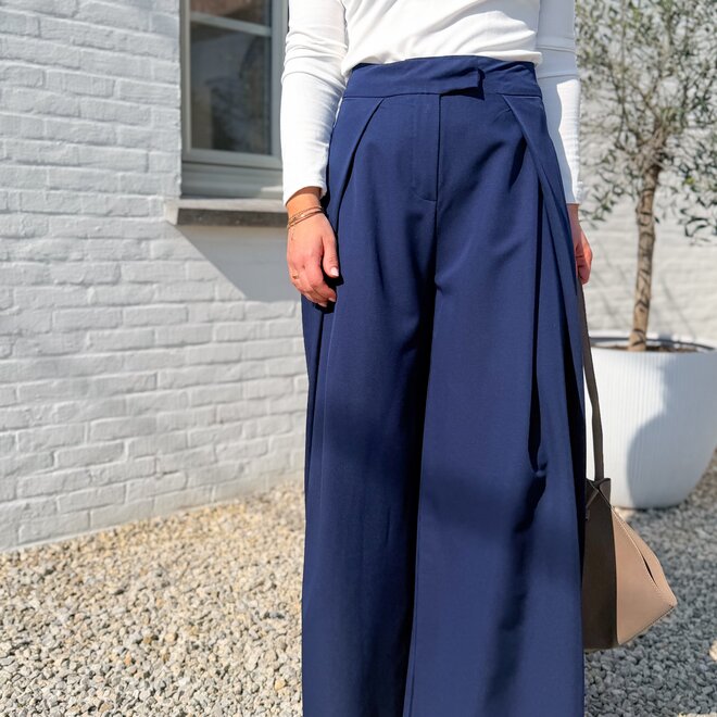 Blue layer pants navy
