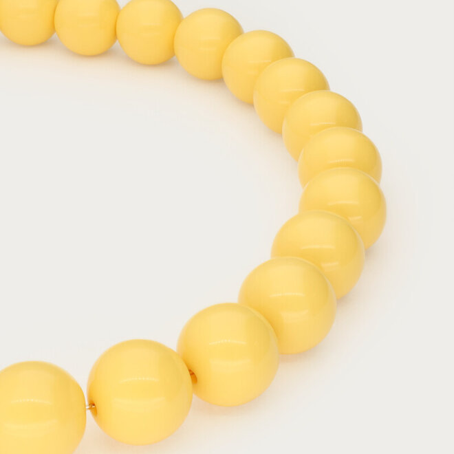 Yellow necklace with chunky beads