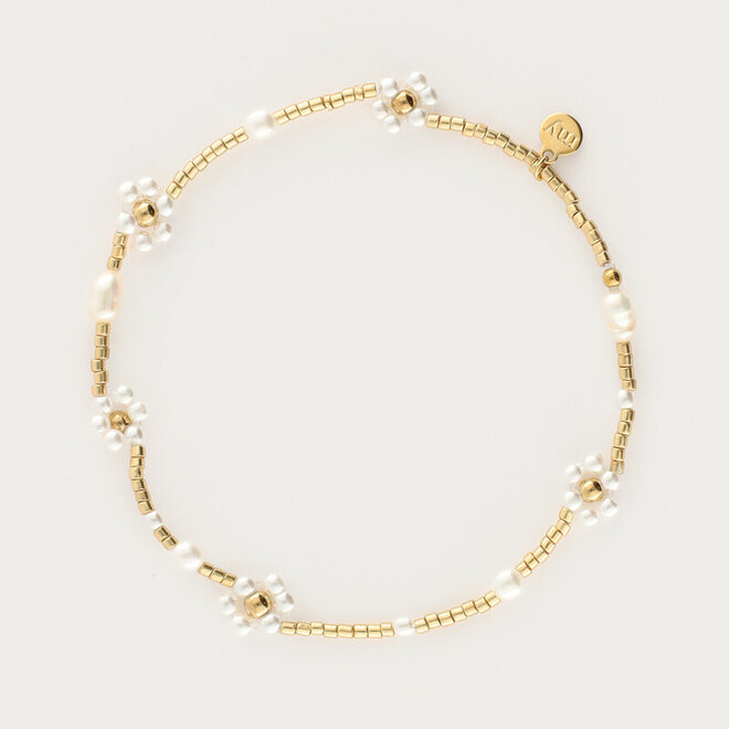 Botanical elastic bracelet with freshwater pearl flowers