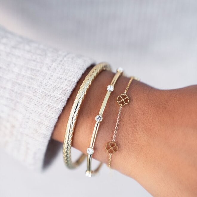 Bracelet with clovers