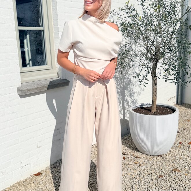 Aura off-shoulder top cream