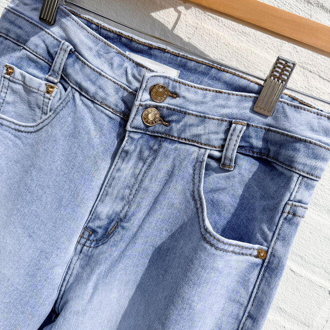 Trick jeans