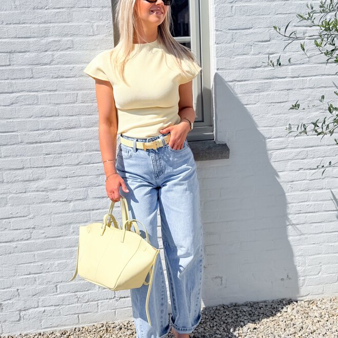Col top yellow