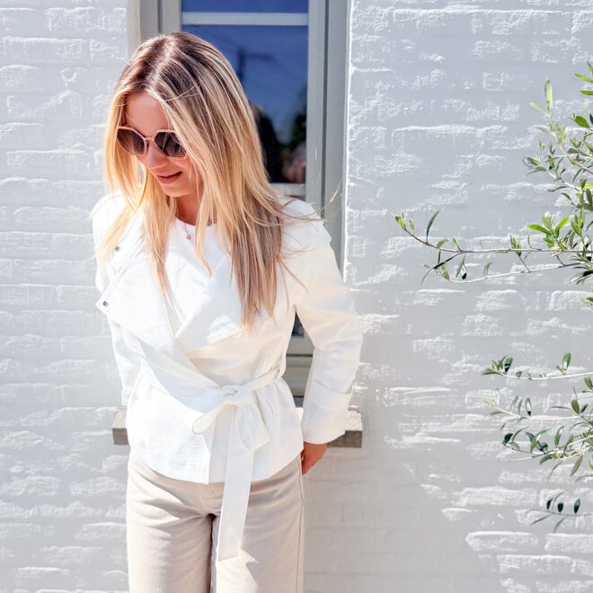Soft white trench