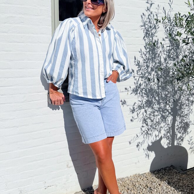 Blue denim bermuda