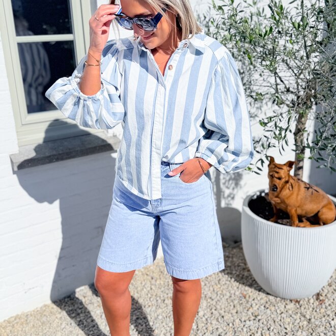 Blue denim bermuda