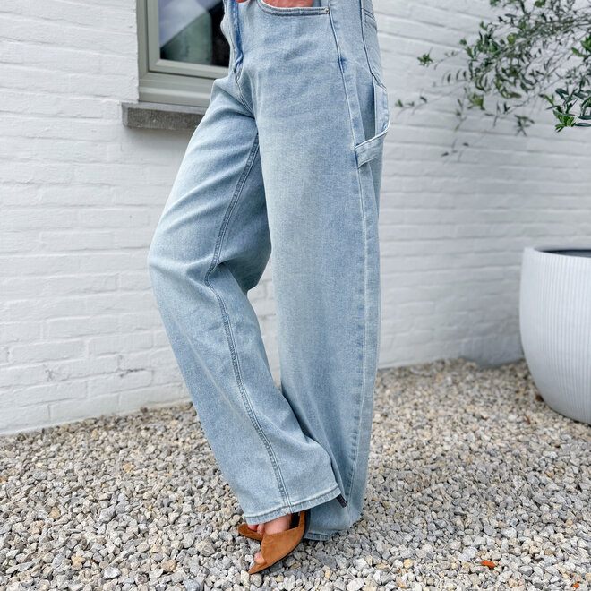 Loving line barrel jeans