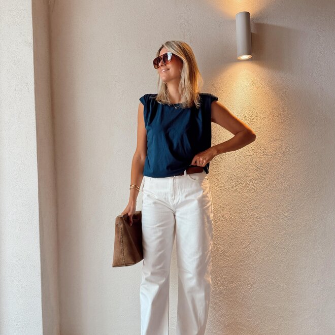 Light fit jeans