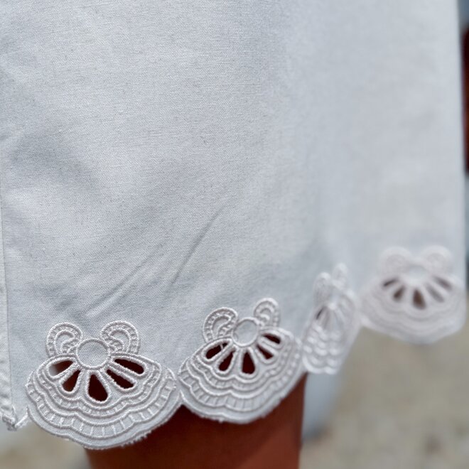 The little white dress