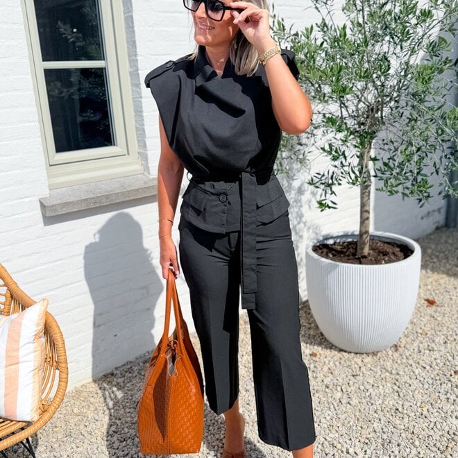 The black capri