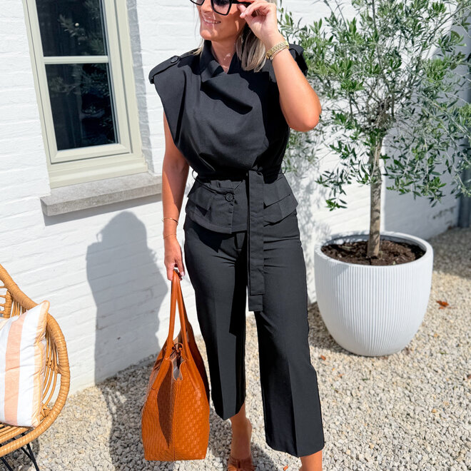 The black capri